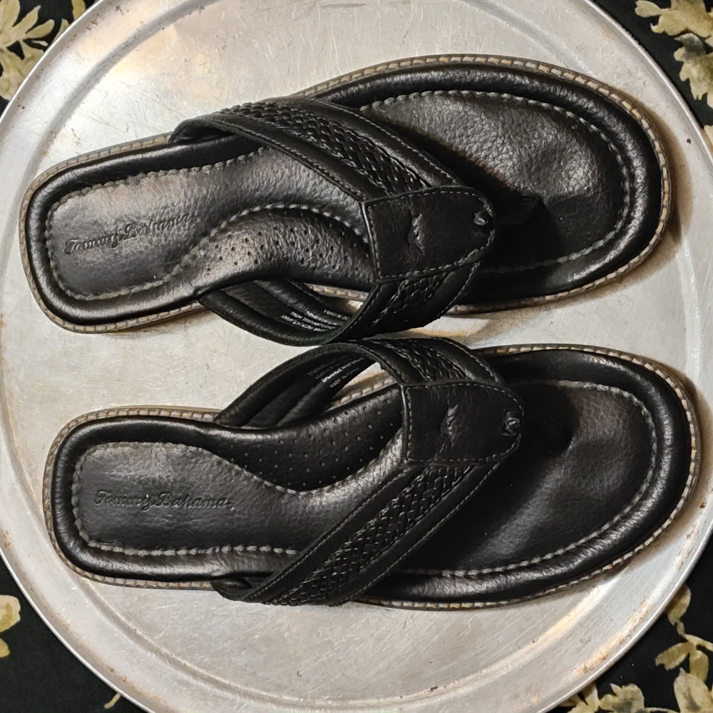Tommy Bahama men's black genuine leather sandals size 11D - Picture 3 of 17